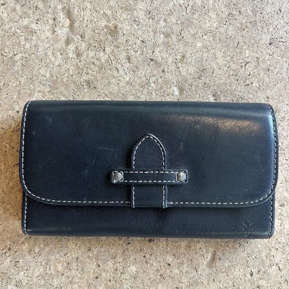 Frye Leather Wallet Women Black Trifold Clutch Contrast Stitching Coin Snap Flap